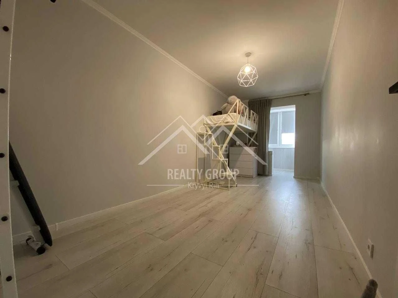 Sale of a 3-room apartment on вул. Koblyansky