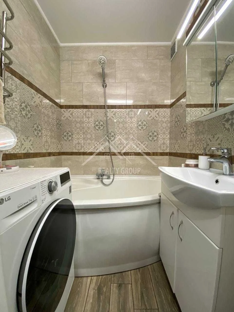 Sale of a 3-room apartment on вул. Koblyansky