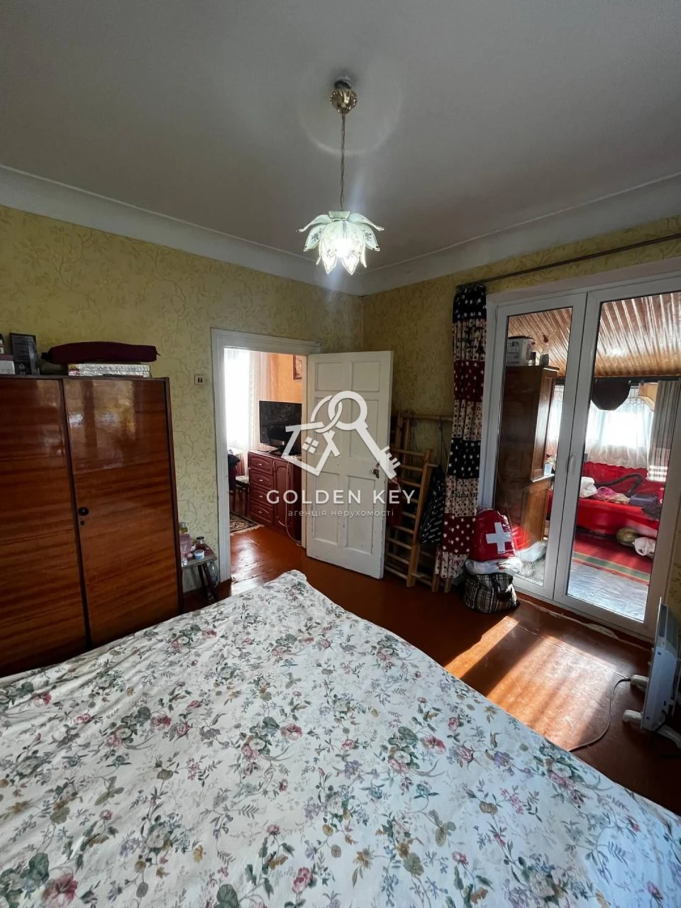 Sale of a 3-room apartment (block of flats) Mall