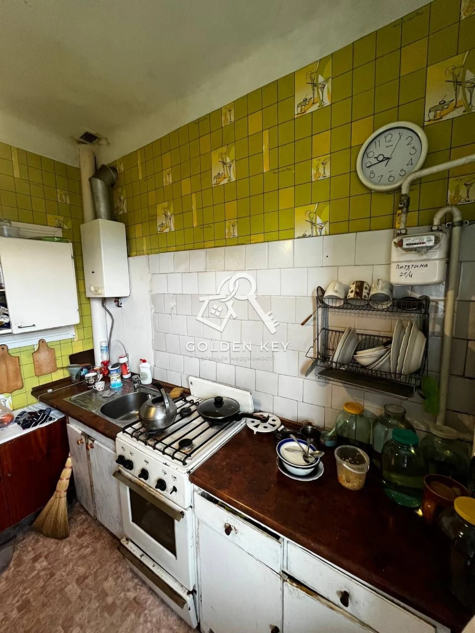 Sale of a 3-room apartment (block of flats) Mall