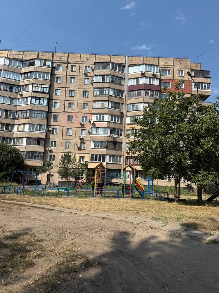 Продаётся 1-комнатная квартира в Долгинцовском районе