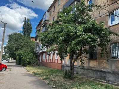 Продается квартира в Артема, 2 комнаты, первый этаж