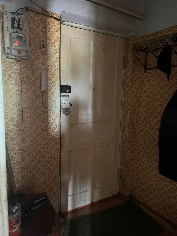 Продается квартира в Артема, 2 комнаты, первый этаж