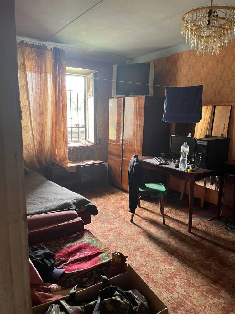 Продается квартира в Артема, 2 комнаты, первый этаж