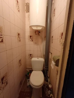 Two-room apartment for sale on Mykoly Svitals'koho Street.