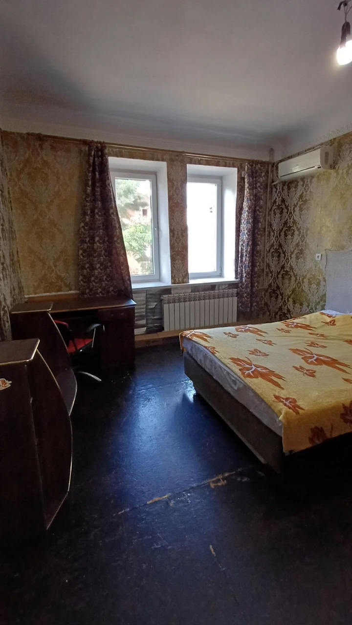 Продаж! Відновлена 2-кімнатна квартира неподалік від 95 кварталу