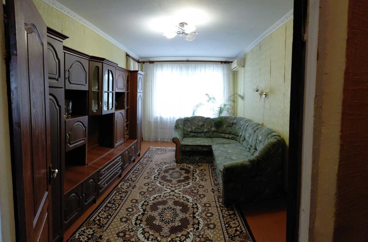 Продам 3-кімнатну квартиру в Ческах