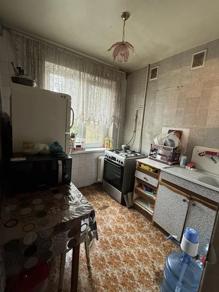 Продается 2-комнатная квартира в Покровском районе.