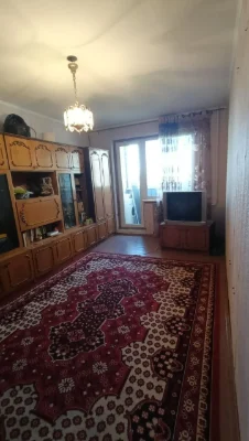 Продається 3-кімнатна квартира, 5-й Зарічний