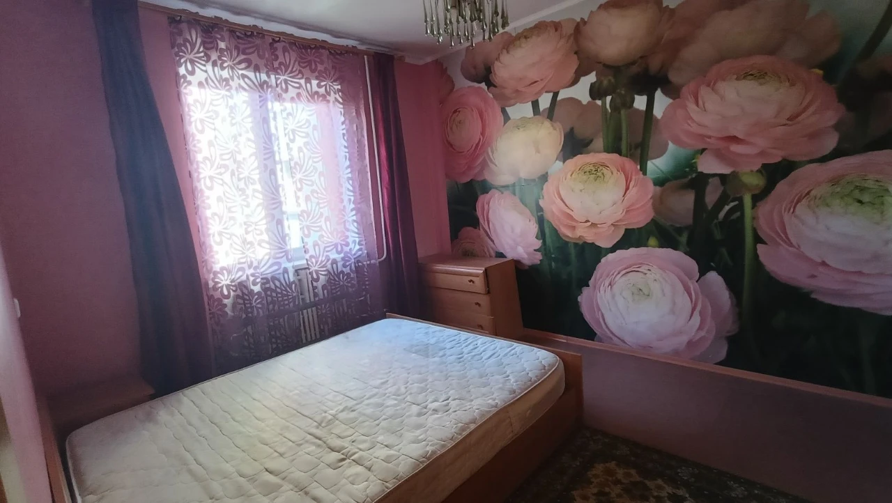 Продається 3-кімнатна квартира, 5-й Зарічний