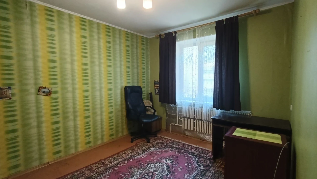 Продається 3-кімнатна квартира, 5-й Зарічний