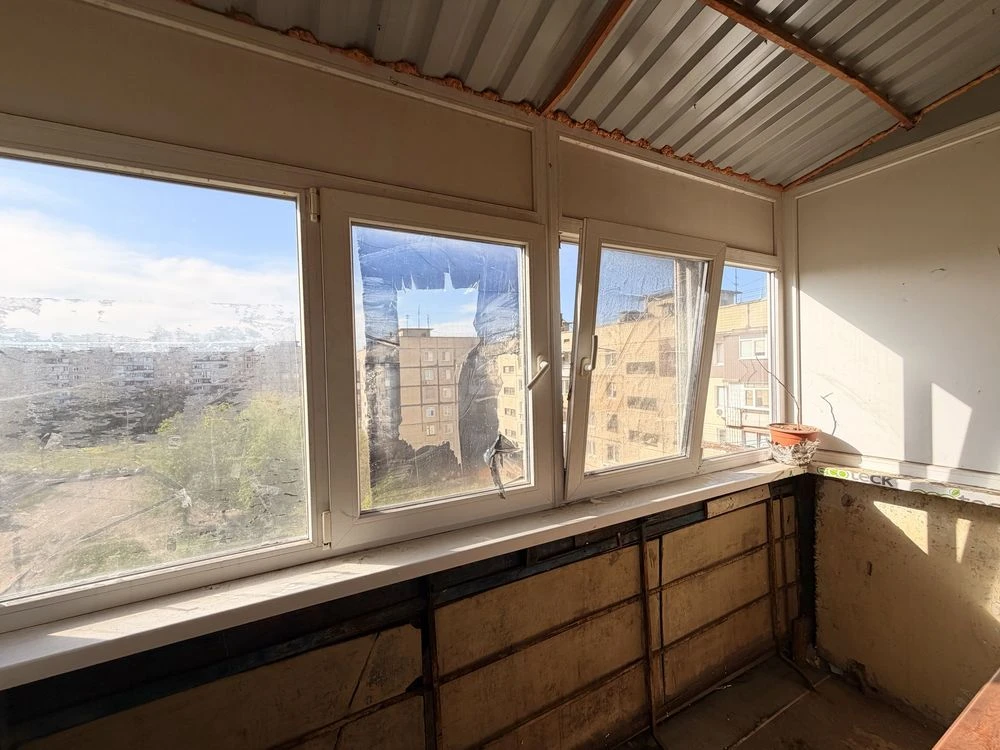 Sale of a three-room apartment on Charovna Street