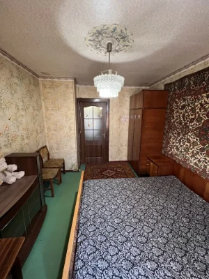 Sale of a 3-room apartment on Dniprovske Shosse, Razylky