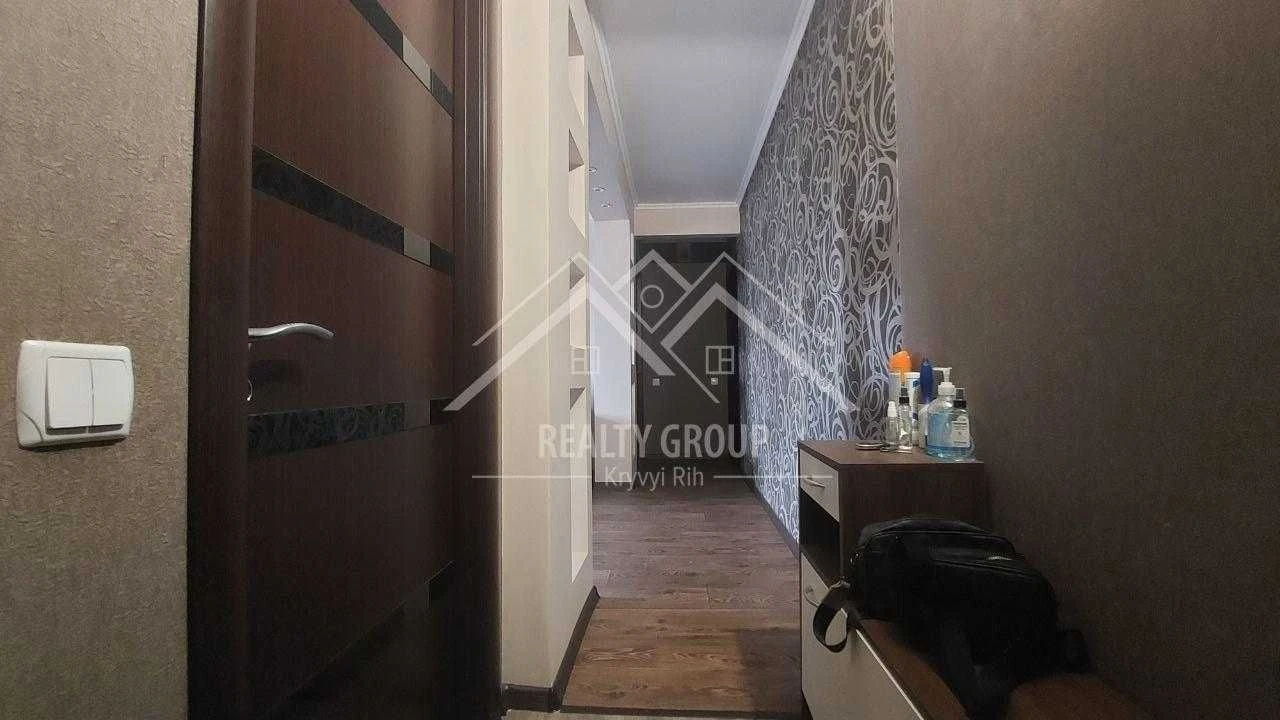 Продається простора 3-кімнатна квартира з газовим опаленням в районі Соцміста