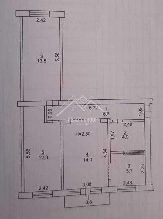 Продається простора 3-кімнатна квартира з газовим опаленням в районі Соцміста