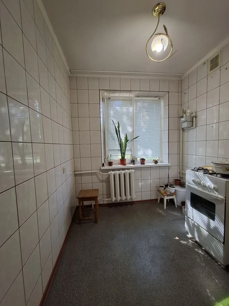 For Sale: 3-bedroom apartment on Ювілейна Street