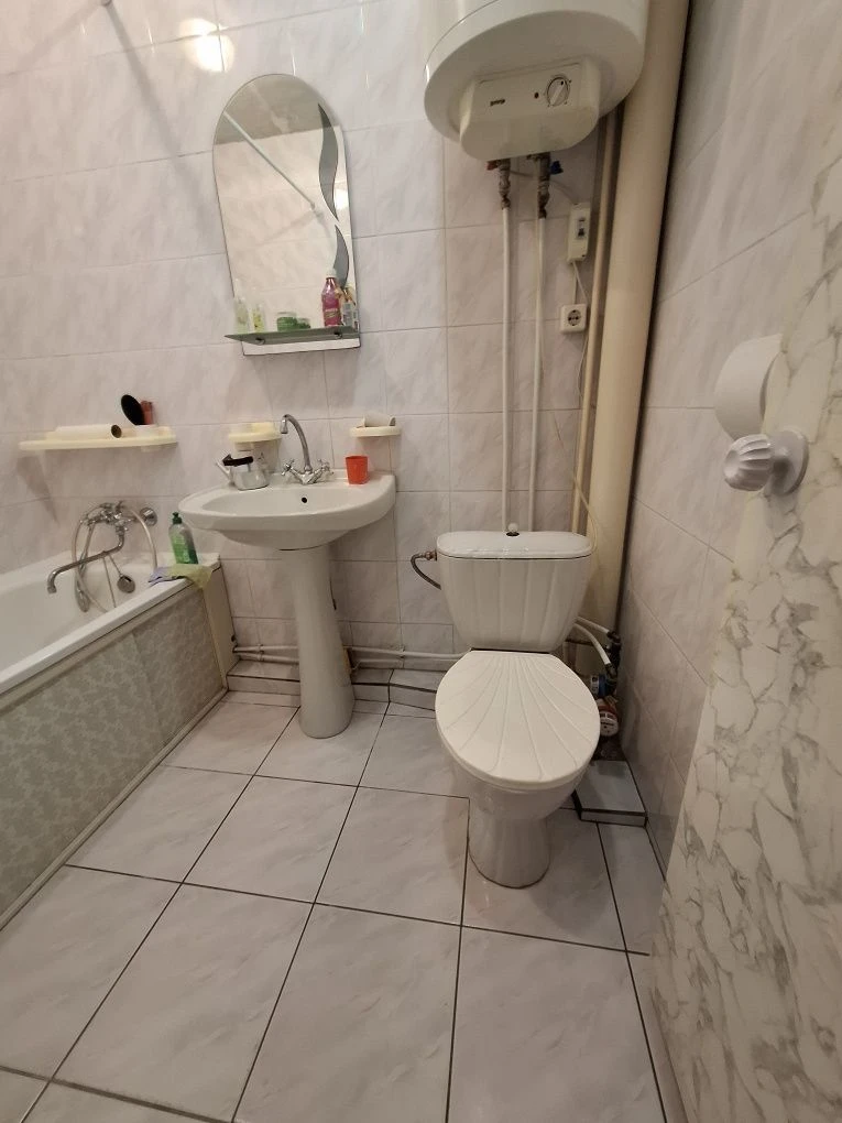For Sale: 3-bedroom apartment on Ювілейна Street