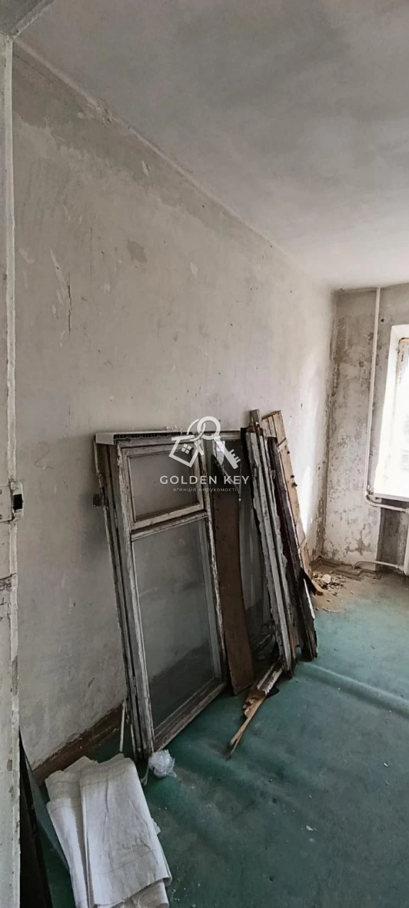 Продається 3-кімнатна квартира, Квартал, 95