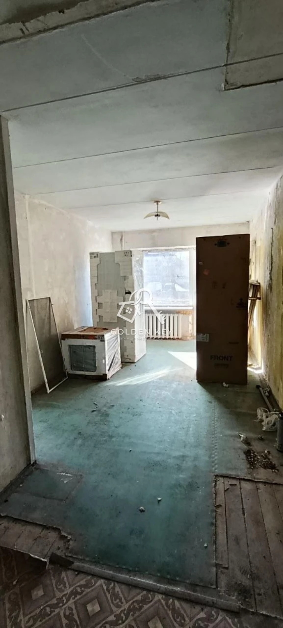 Продається 3-кімнатна квартира, Квартал, 95
