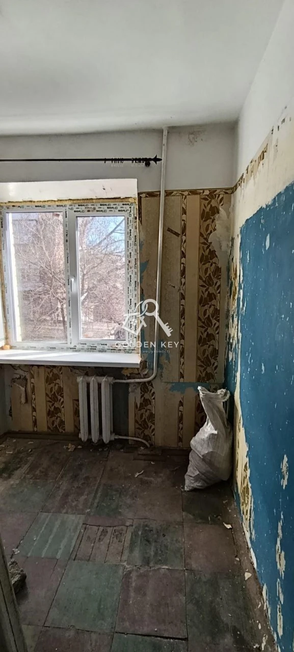 Продається 3-кімнатна квартира, Квартал, 95