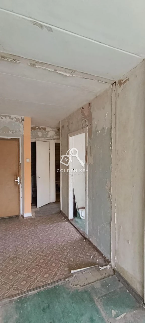 Продається 3-кімнатна квартира, Квартал, 95