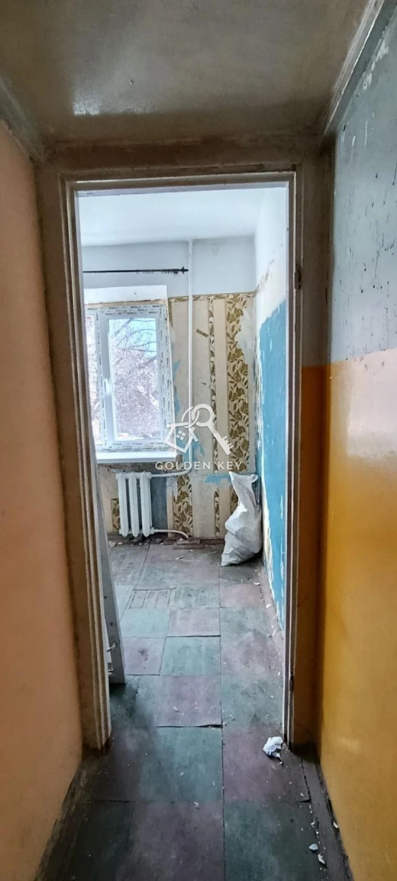 Продається 3-кімнатна квартира, Квартал, 95