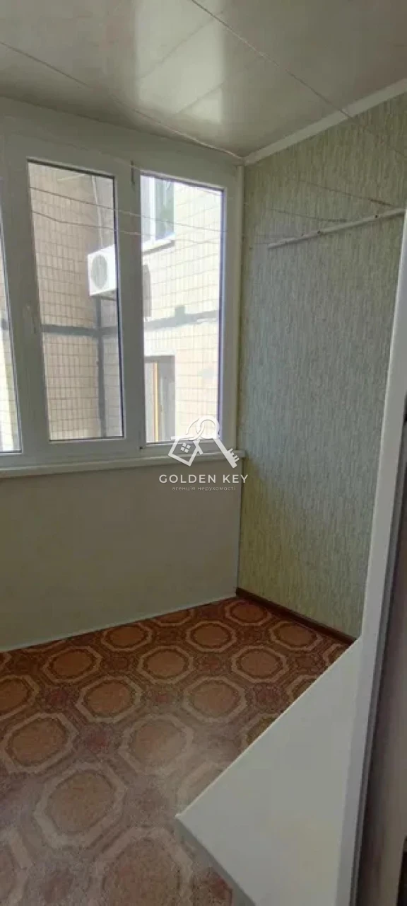 Sale of a 3-room apartment on Eastern 1 (Restoration, Certificate)