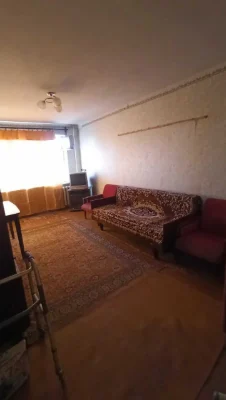 Продается 2-комнатная квартира в районе Автовокзала! Торг!