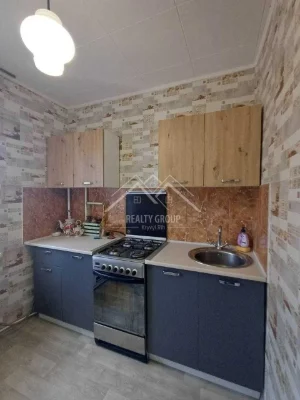 Sale of a 3-room apartment renovated and with independent heating near p