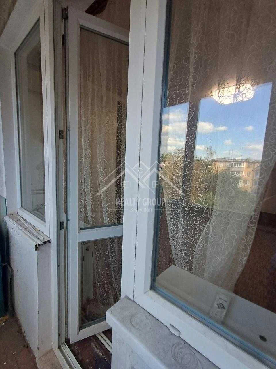 Sale of a 3-room apartment renovated and with independent heating near p