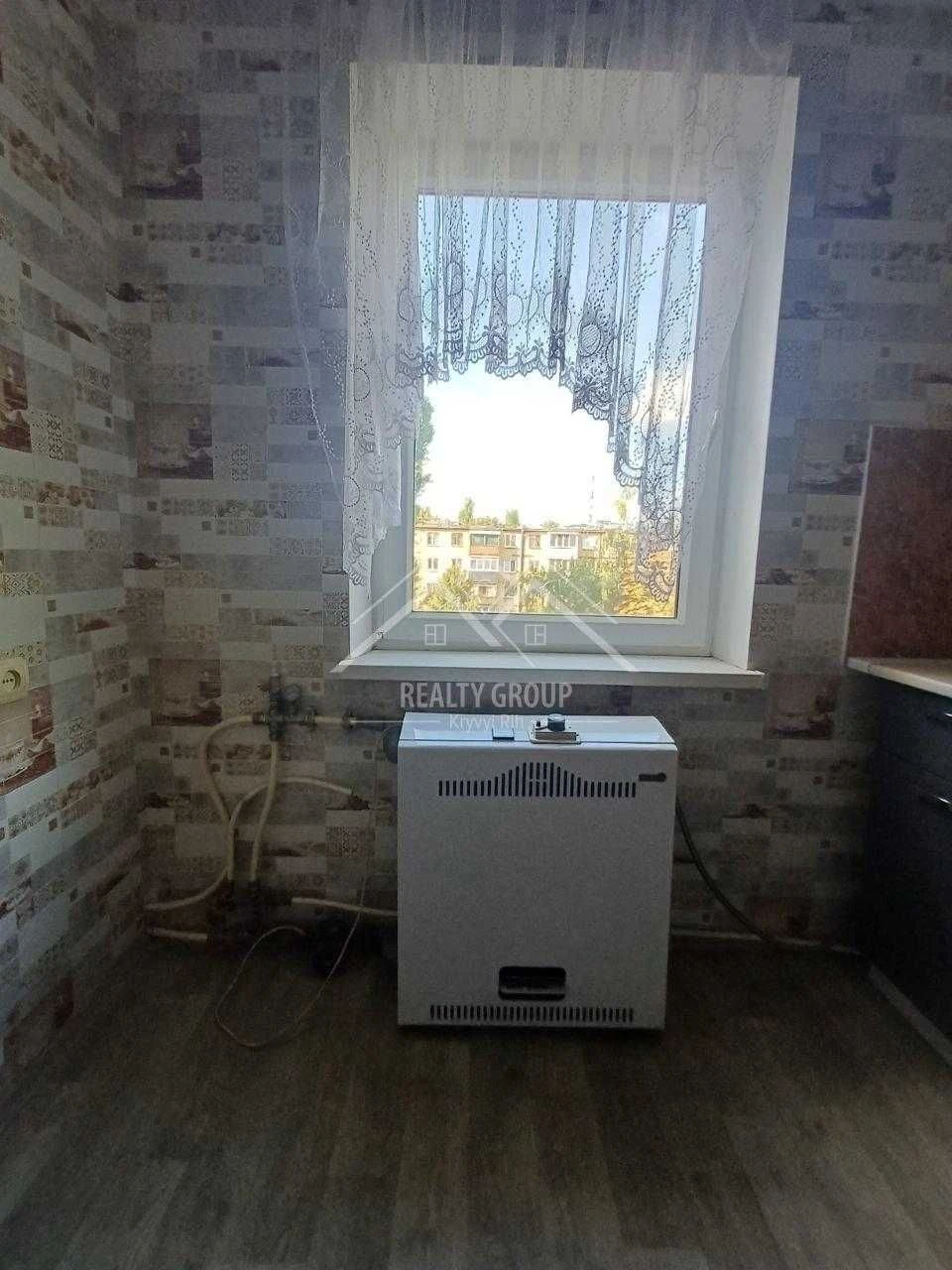 Sale of a 3-room apartment renovated and with independent heating near p