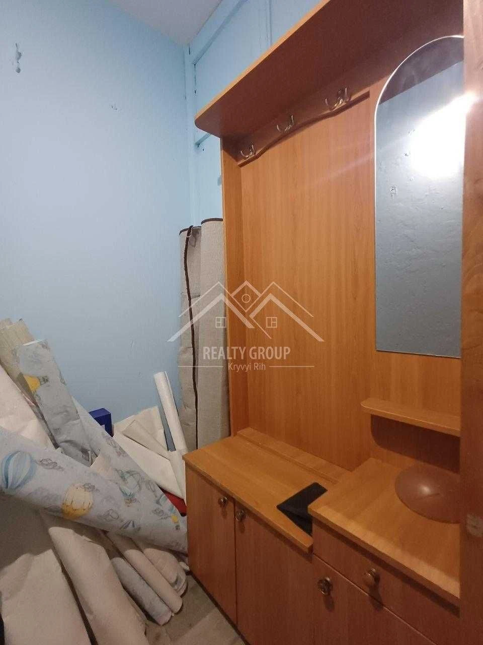Sale of a 3-room apartment renovated and with independent heating near p