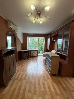 For Sale: 2-bedroom apartment at Metalgors Avenue 27.