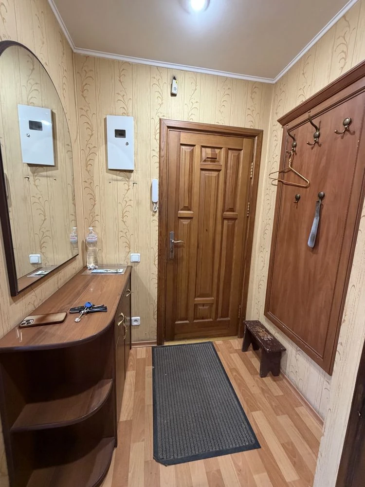 For Sale: 2-bedroom apartment at Metalgors Avenue 27.