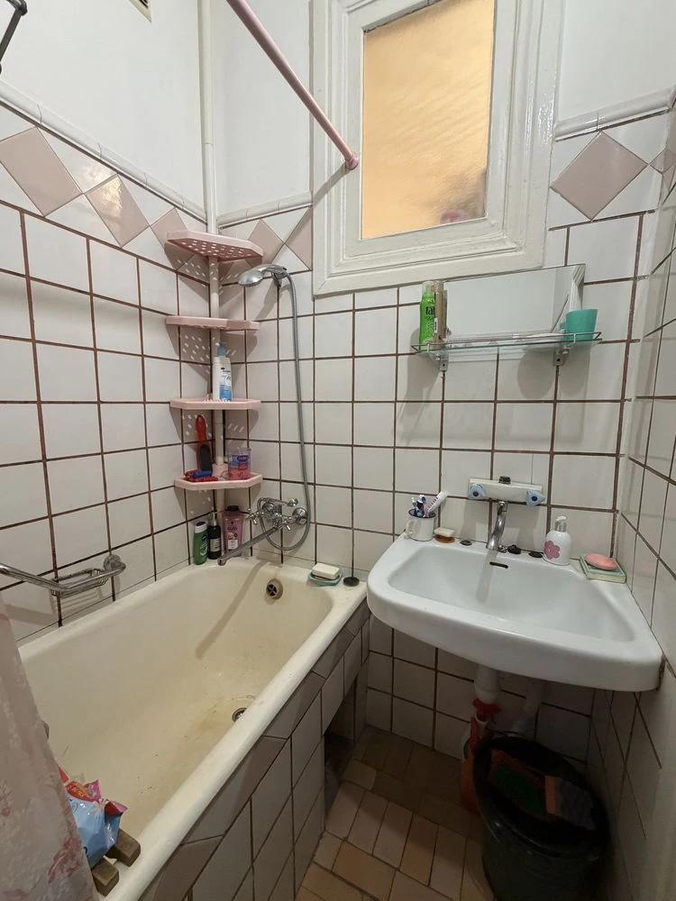 Sale of an apartment on Ploshcha Shakhtars'ka Slava 2 (Dzerzhynka).