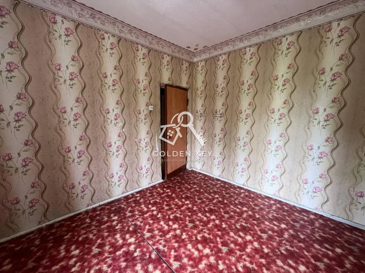 Продажа трехкомнатной квартиры для ремонта в Металургинском районе