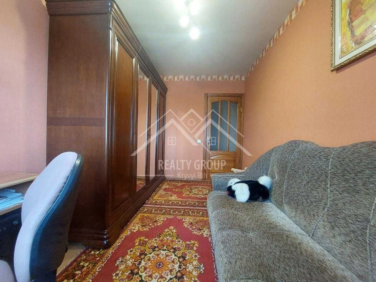 Продається чудова 2-кімнатна квартира з ремонтом, меблями та технікою на Ластів