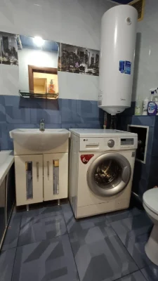 Продаж 2-кімнатного житла на вул. Миколи Світальського, 15. Поруч з Ю.