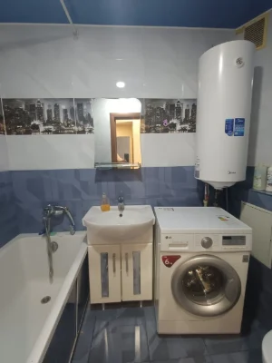 Продаж 2-кімнатного житла на вул. Миколи Світальського, 15. Поруч з Ю.