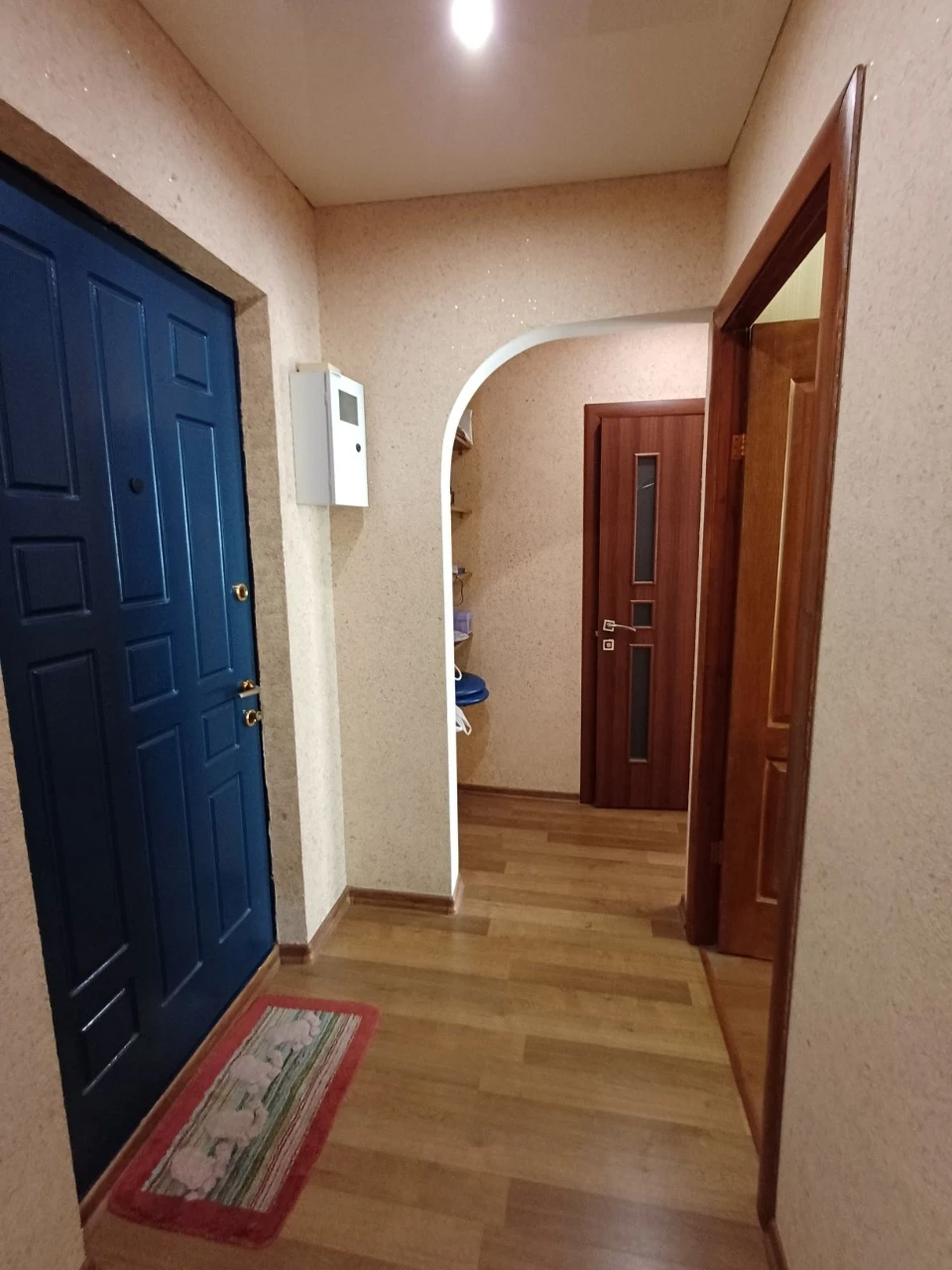 Продаж 2-кімнатного житла на вул. Миколи Світальського, 15. Поруч з Ю.
