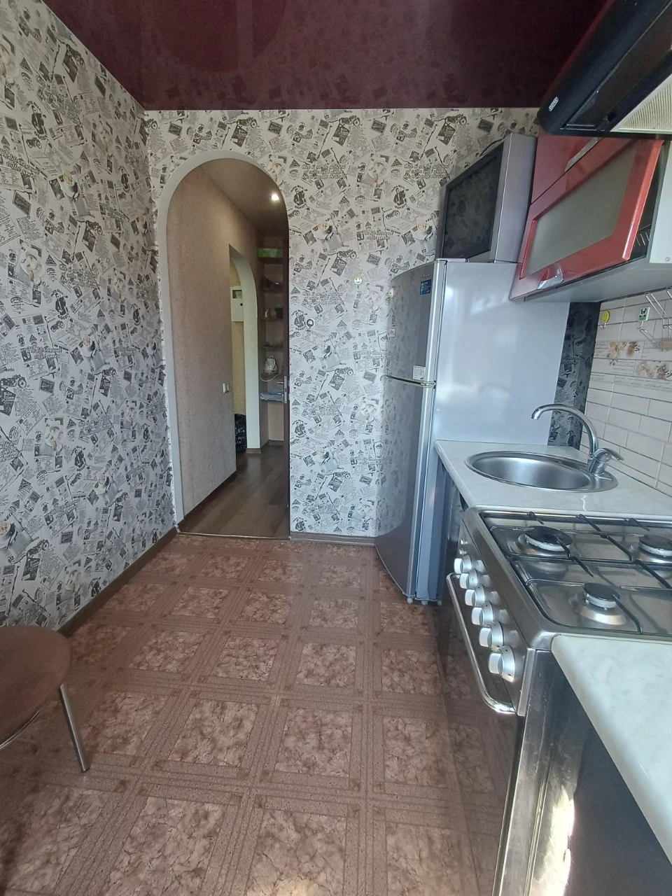 Продаж 2-кімнатного житла на вул. Миколи Світальського, 15. Поруч з Ю.