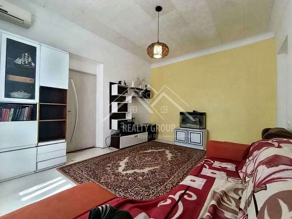 Apartment. Kryvyi Rih, Kostya Pestushko Street (Lunacharskoho)