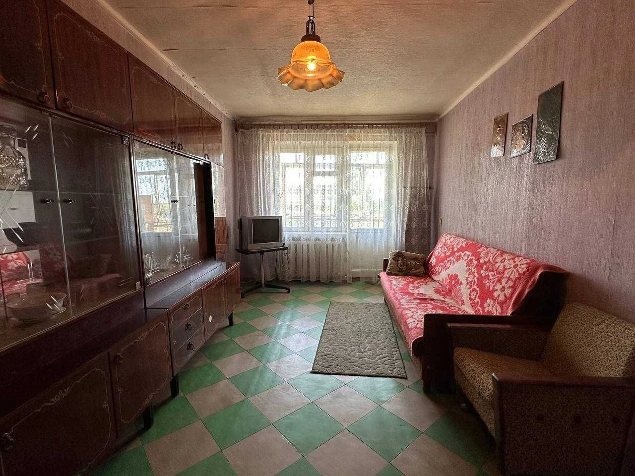 Продається 2-кімнатна квартира, вул. Криворіжсталі, стан: Віднов