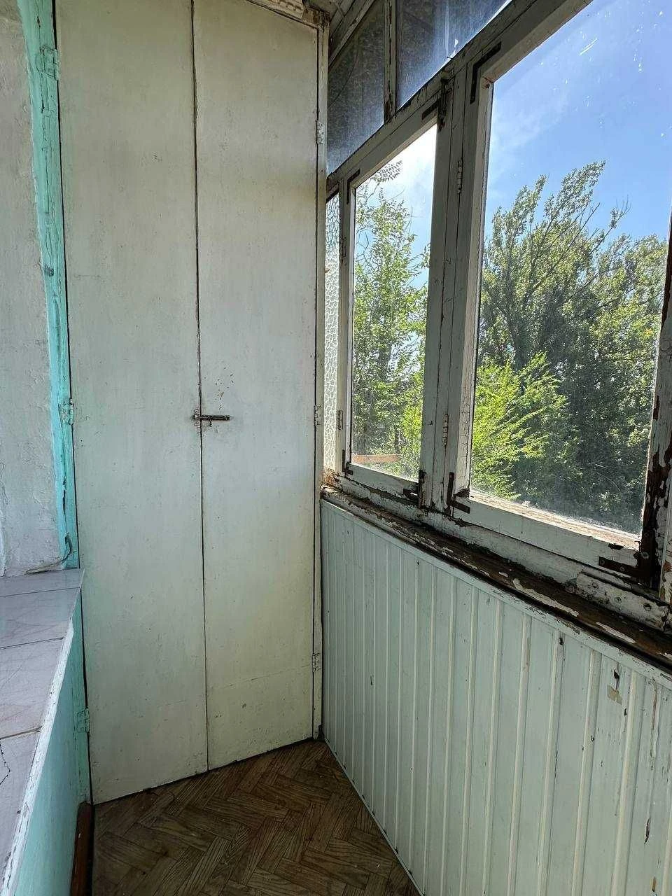 Продається 2-кімнатна квартира, вул. Криворіжсталі, стан: Віднов