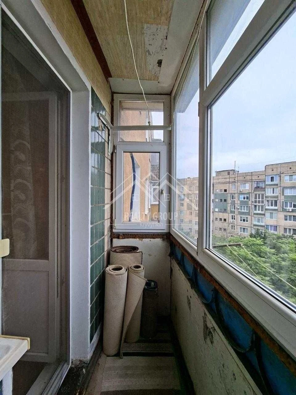 Продаж 2-кімнатній квартири в мікрорайоні "Сонячний"
