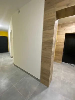 ЗДАНА квартира на Незалежності, можна робити ремонт!