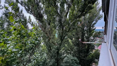 Продається 2-кімнатна квартира на м-н Зарічний, вулиця Електрозаводська