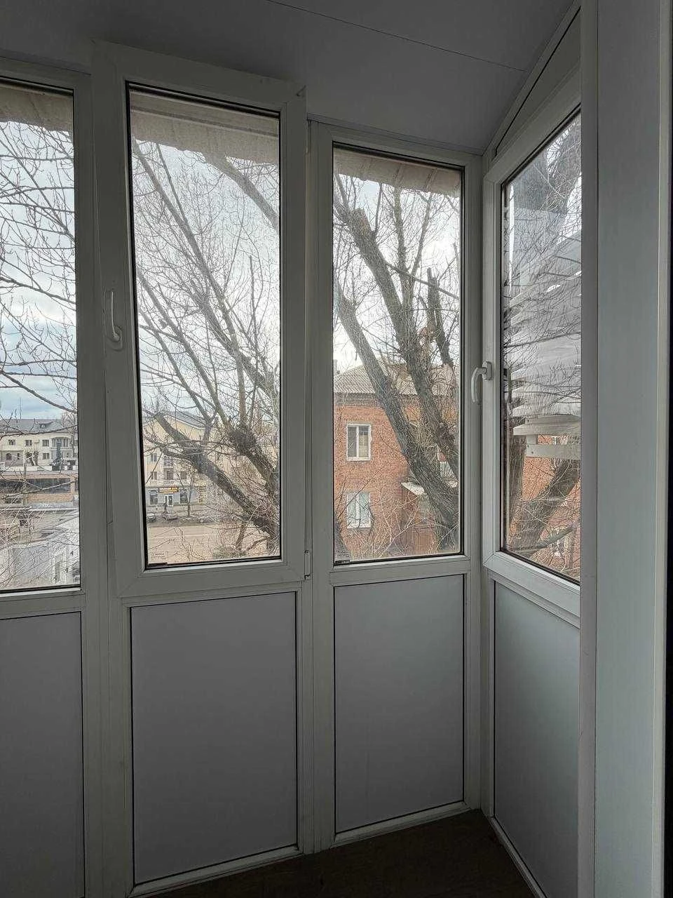 Продаж 2-кімнатної квартири — 96 квартал. Центр.