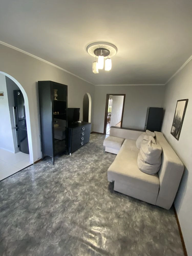 For sale 2-room apartment in the Central urban district of the Krivbassov district.