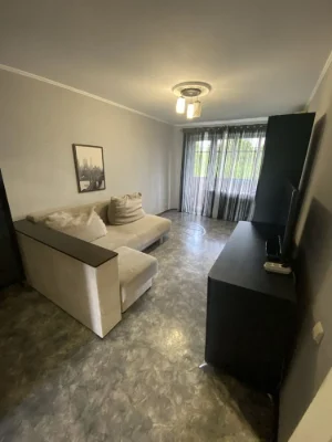 For sale 2-room apartment in the Central urban district of the Krivbassov district.
